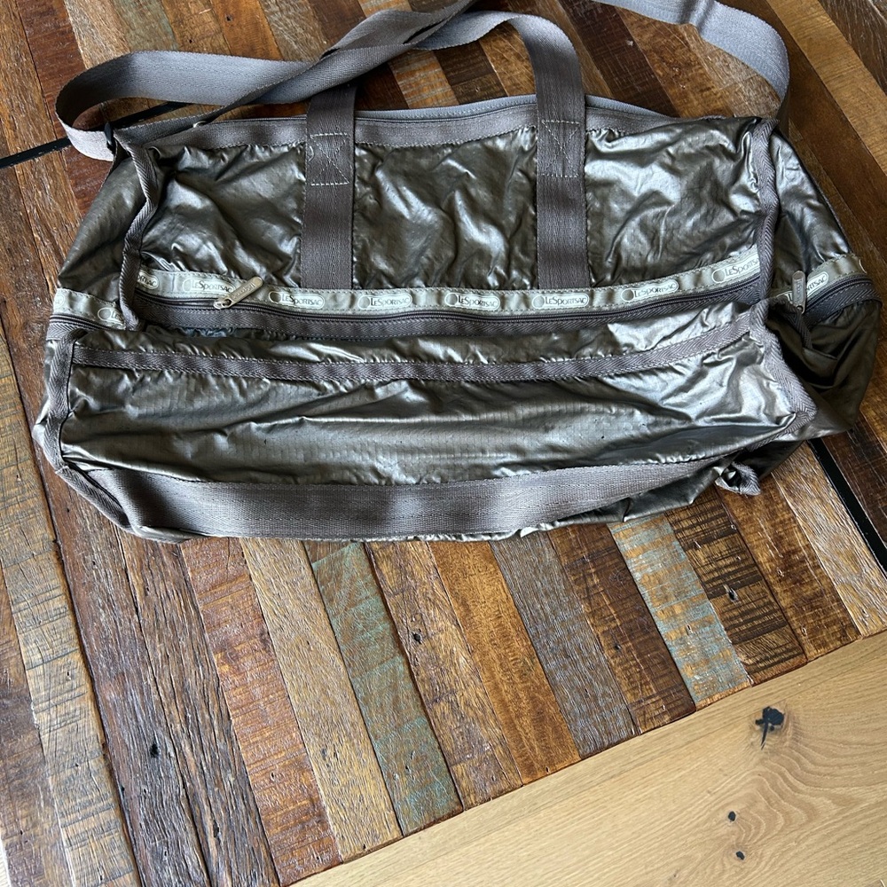 LeSportsac Vintage Duffle Nylon Lightweight Weekender Overnight Travel Bag - Picture 7 of 12